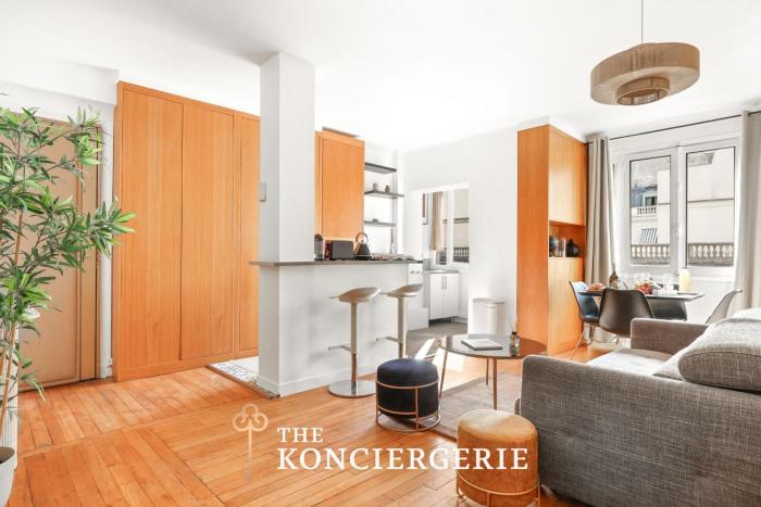 Charmant appartement a deux pas des ChampsElysees
