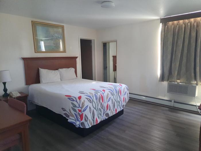 Canadiana Motel