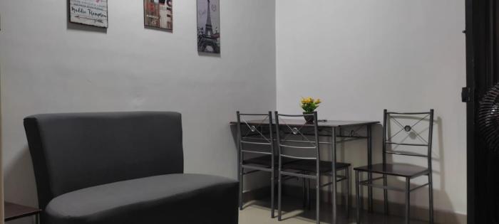 family apartment laureles