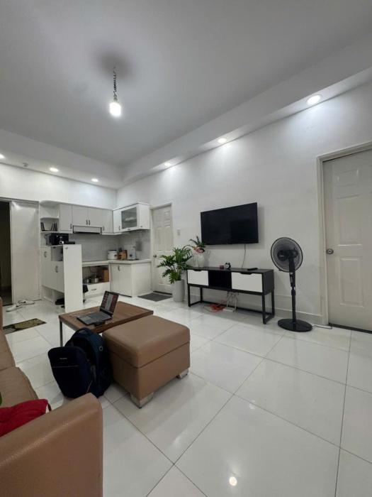 Căn hộ 70m2 gần sân bay - Khóa một phòng