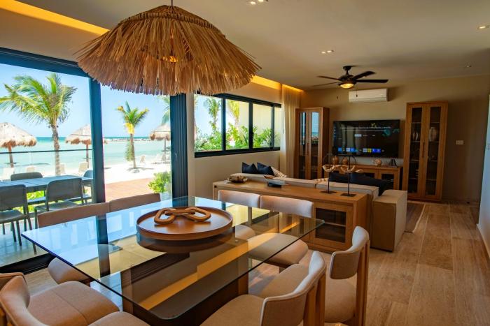 Designer decorated villa for 9 Yucalpeten Marina Beach