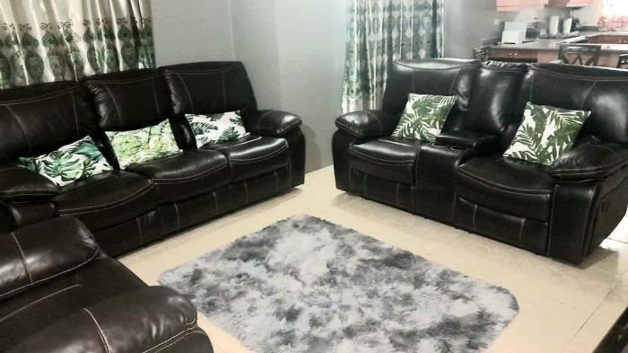 Cozy 2BR Retreat Near Beaches & Attractions
