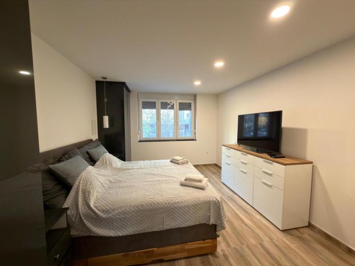 CentralSQUARE Apartment - Belgrade