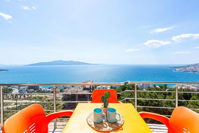 Saranda Penthouse, 3 Bedroom with Super Sea View Veranda