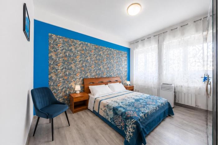 Roman Zeus Apartment