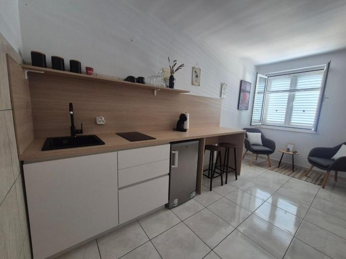 Apartments Matea - Studio with Sea View 2 Adults - tikovica