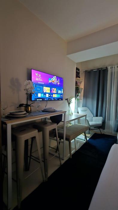 JTower Residences Mandaue- Cebu Condo Dazzie Home with Swimming Pool