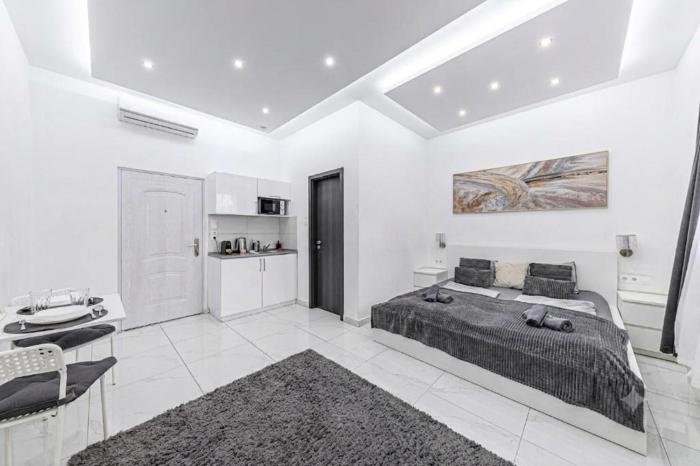 Pearl & White Luxury Residences