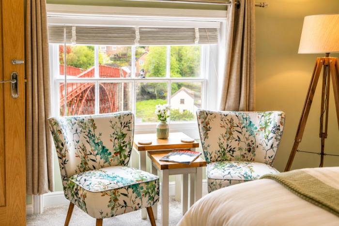 Bridgeside Rooms