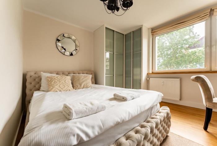 Gdańsk Airport Comfort Apartment by BookingHost