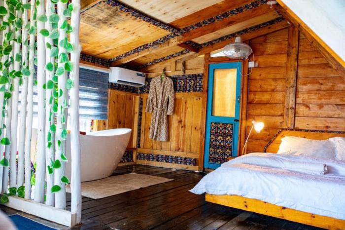 Santorini by Busybee Lake Cabins