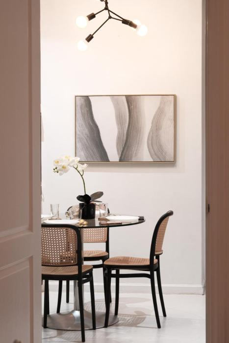 New! Modern Chic 2BR Condo with Fast Wifi