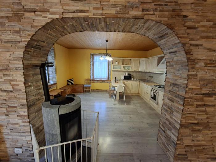 FIVE PEAKs APARTMENT
