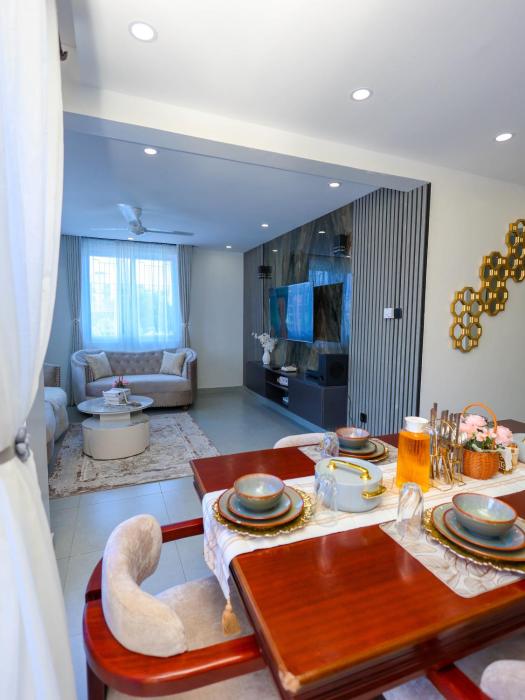 Executive 2 bedroom with SWIMMING POOL, 3 minutes walk to Jumeirah beach NYALI