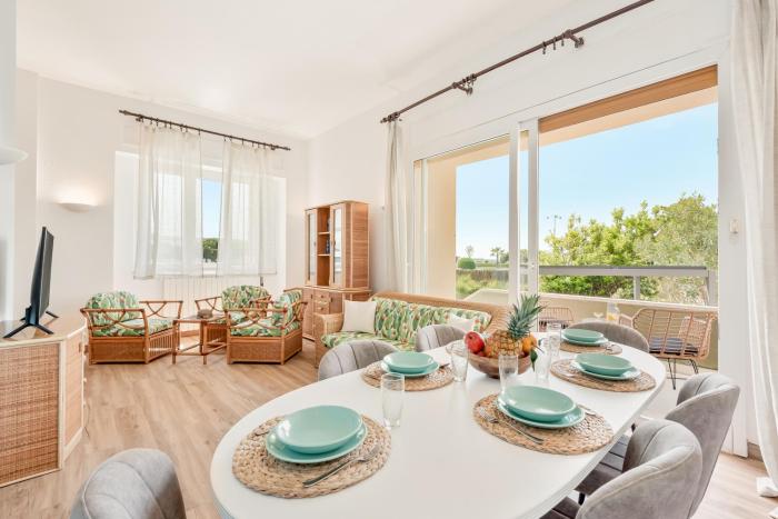 Principe Sea View Apartment with Private Parking