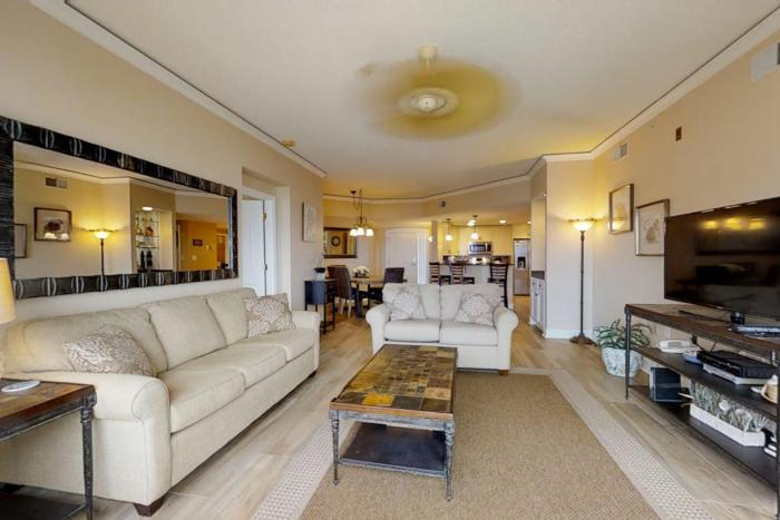 Hampton Place 6407