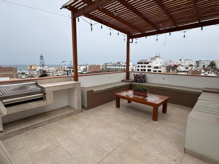 Luxury Apartment with 3 Levels, Rooftop Mirador & BBQ