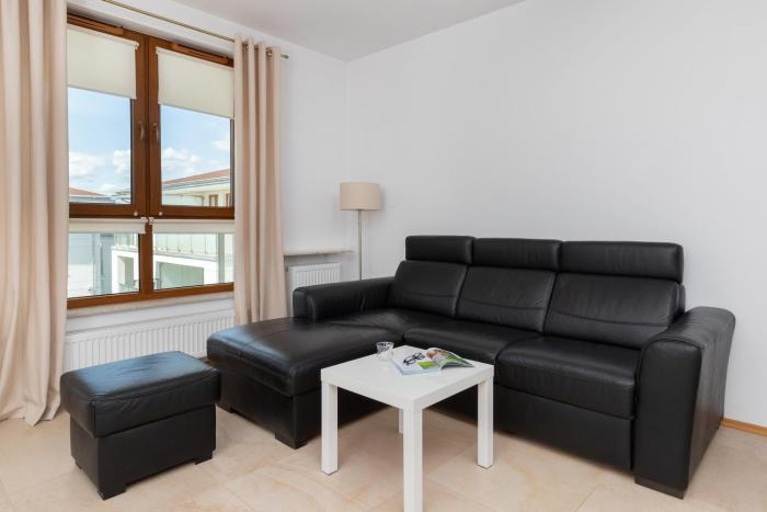 Beautiful Apartment Gdynia Czarnieckiego with Balcony by Noclegi Renters