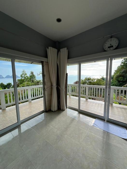 The Sunny Hill Sunset Suite