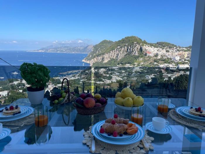 Capri Great View Suite