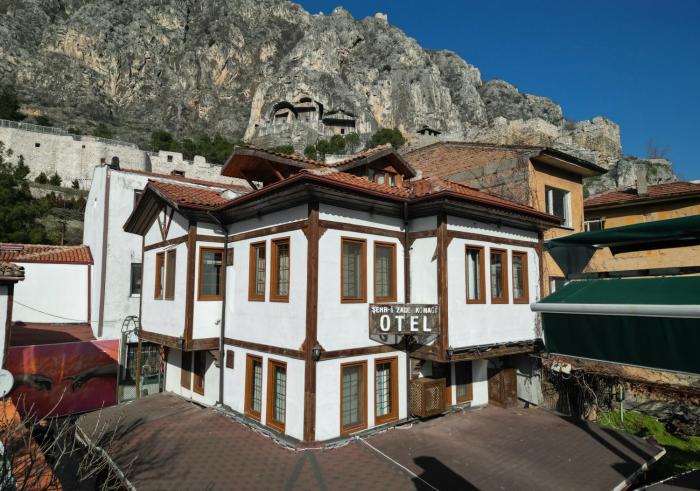 Şehrizade Konakları