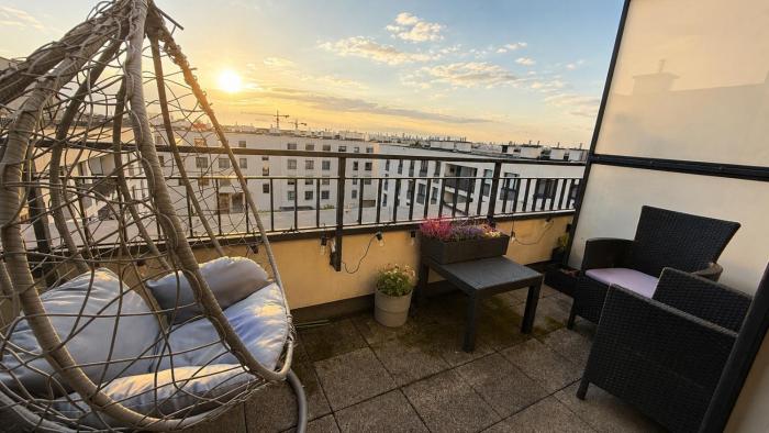 Głębocka Sky Apartment z panoramą Warszawy dla maksymalnie 6 osób