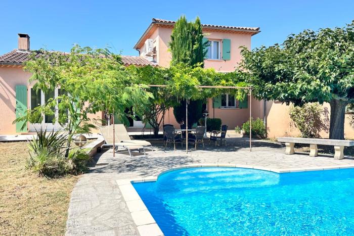 Villa Océane Spacious House with Swimming Pool Pernes-les-Fontaines
