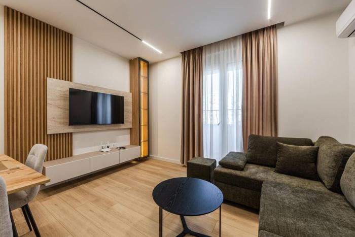 A&H Azure Apartaments 2BR by PikHost