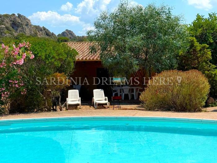 Villa Flavia with pool and private parking