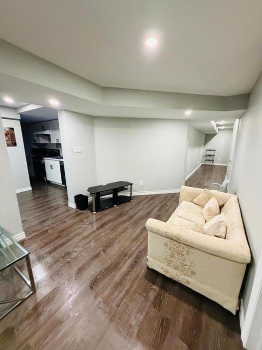 Niagara Luxury 2 Bedroom Basement