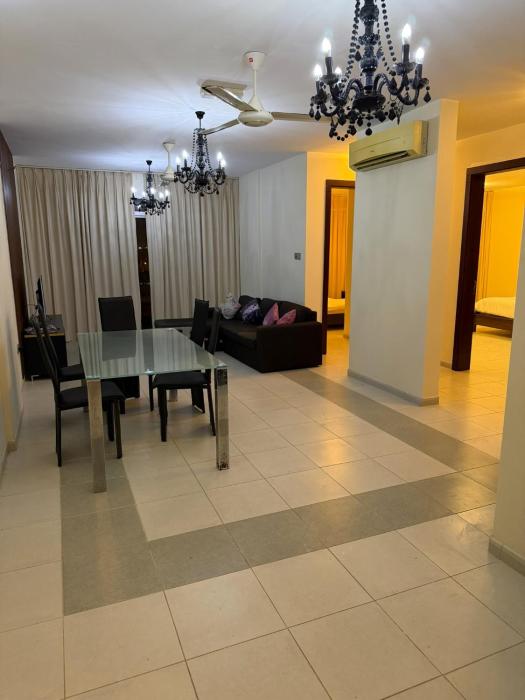 شقة غرفتين و صالة واسعة بإطلالة مميزة داخل مجمع زهرة الخريف