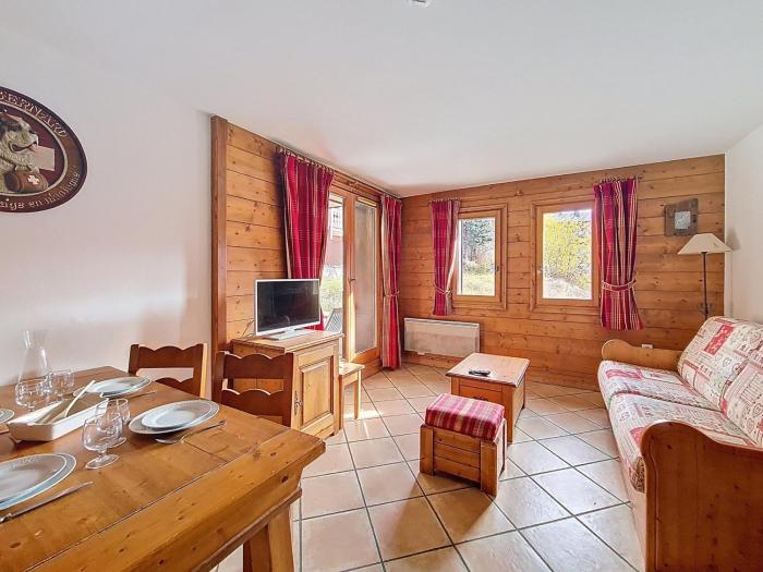 Appartement spacieux avec balcon et parking, proche des pistes - FR-1-344-1250