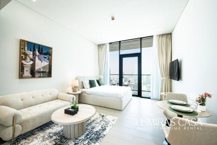 Elegant Studio in JVC - Pool, Gym & Paddle Court