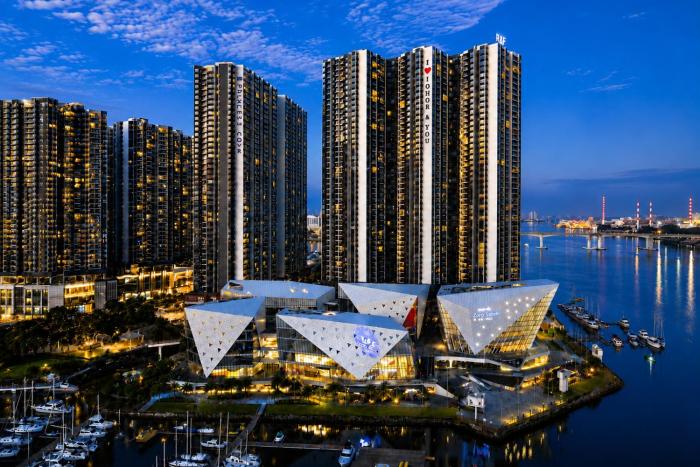 YIJU - R&F Princess Cove, Johor Bahru # Near CIQ #Serviced Apartments #Chinese Language Services