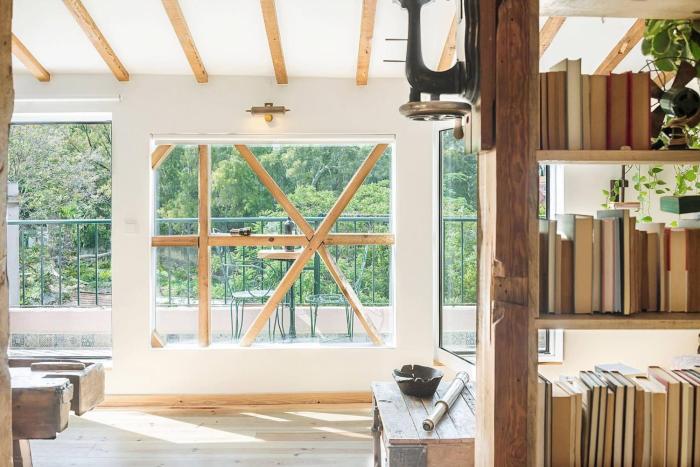 Balcony to Central Garden w AC - Vintage Library