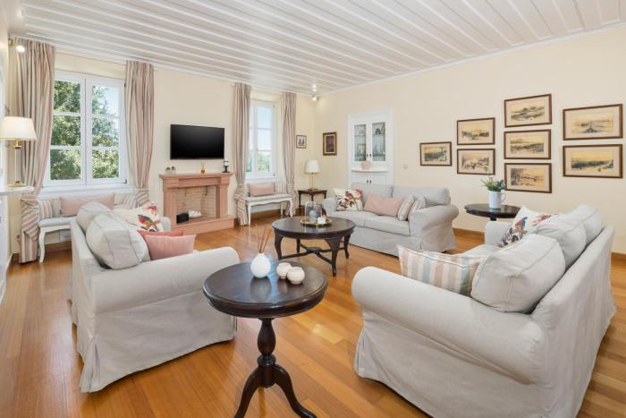 Liston Luxury Apartment with Spianada & Fortress View