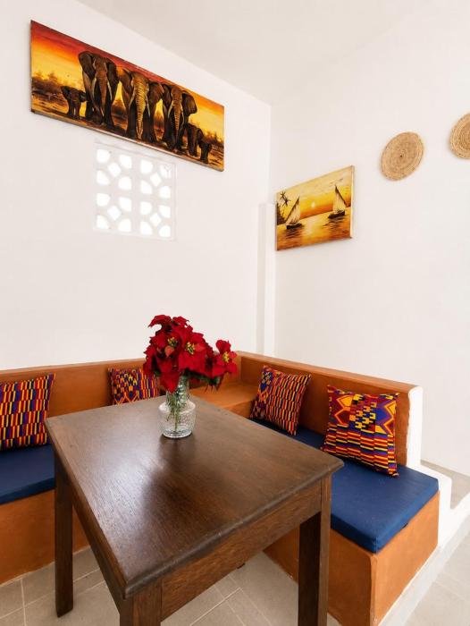 Beach studio in Jambiani 1 min walk to Ocean Wifi & Comfort