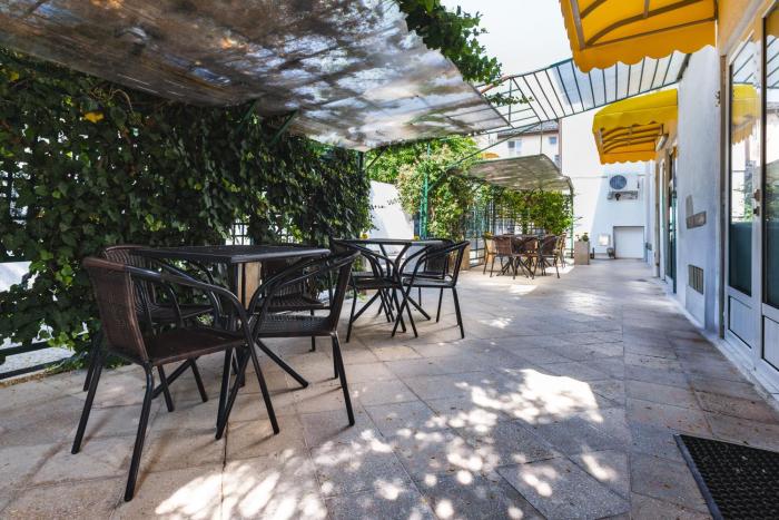 Casa Galbena Paflora Saturn