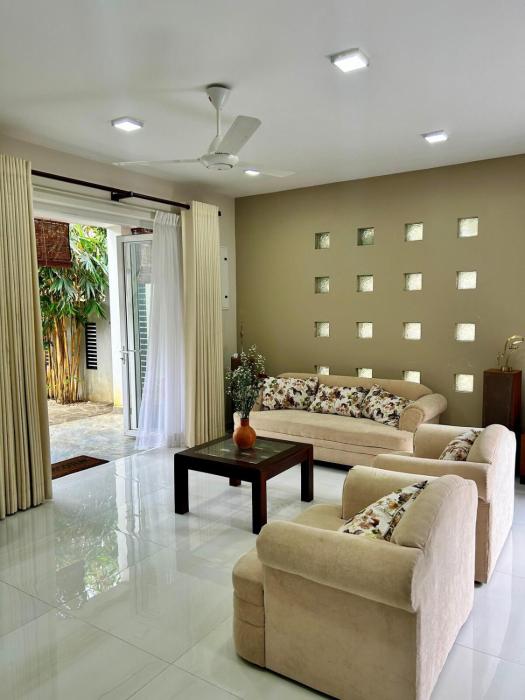 Nugas Quiet Corner - Colombo