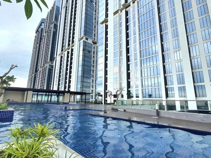 3BR Family Suite at Pollux Habibie by Pascal