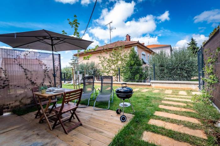 Cute&comfy apartment with outdoor space -new built