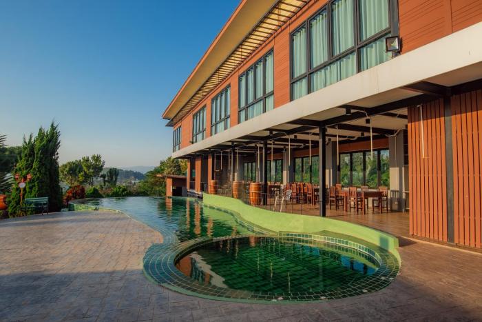 Breezehill Khao Kho Hotel