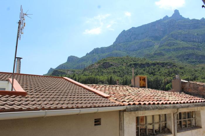 3-Story Gaudi Building with Montserrat Stone