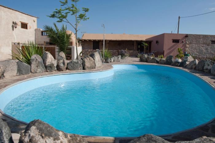 Canary House With Heated Pool
