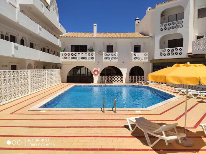 #406 Modern 1BR with Pool Near Oura Strip
