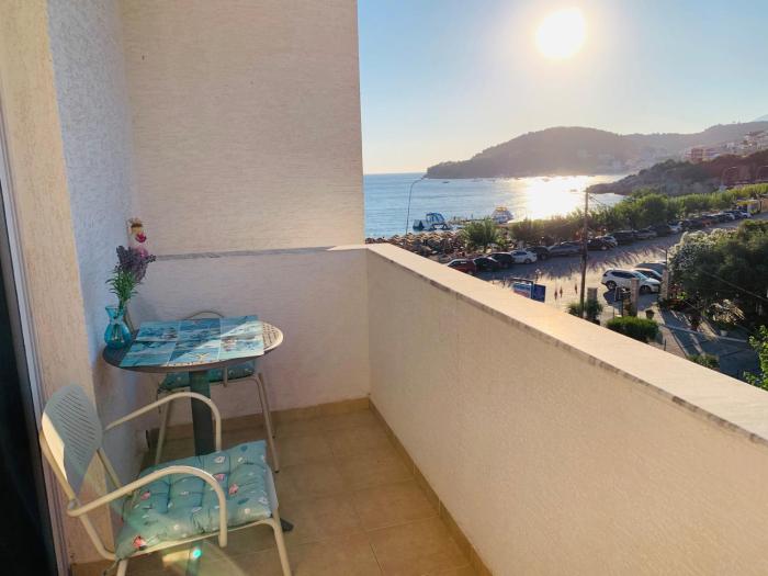 Casa Azure Himare