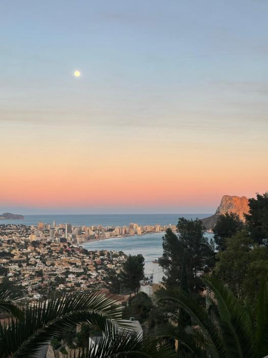Newly Renovated Apartment with Private Pool & Ifach Views