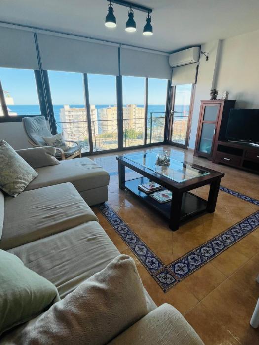 Attractive and comfortable apartment with ocean views