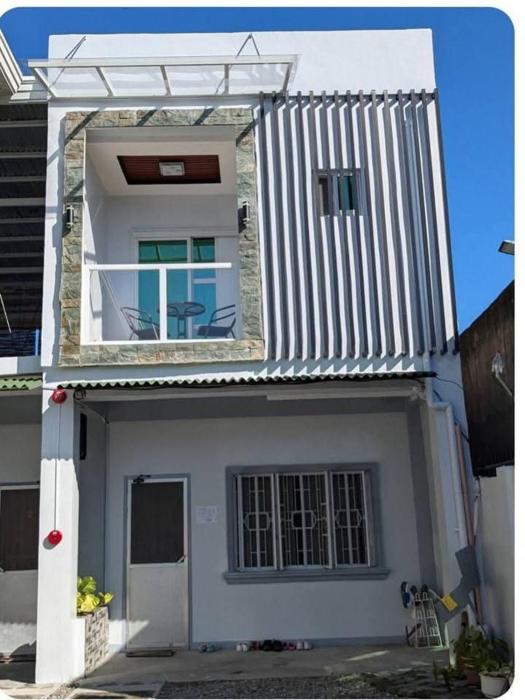 Migis Place