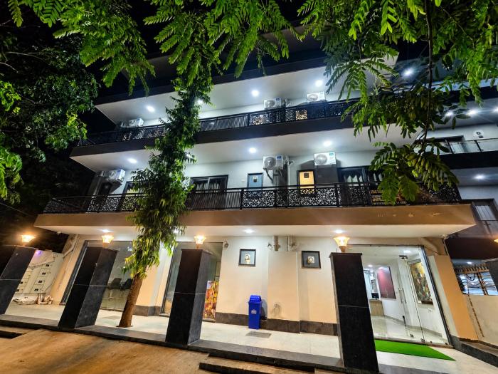 Star Studio Service Apartment Near Medanta Hospital Gurgaon